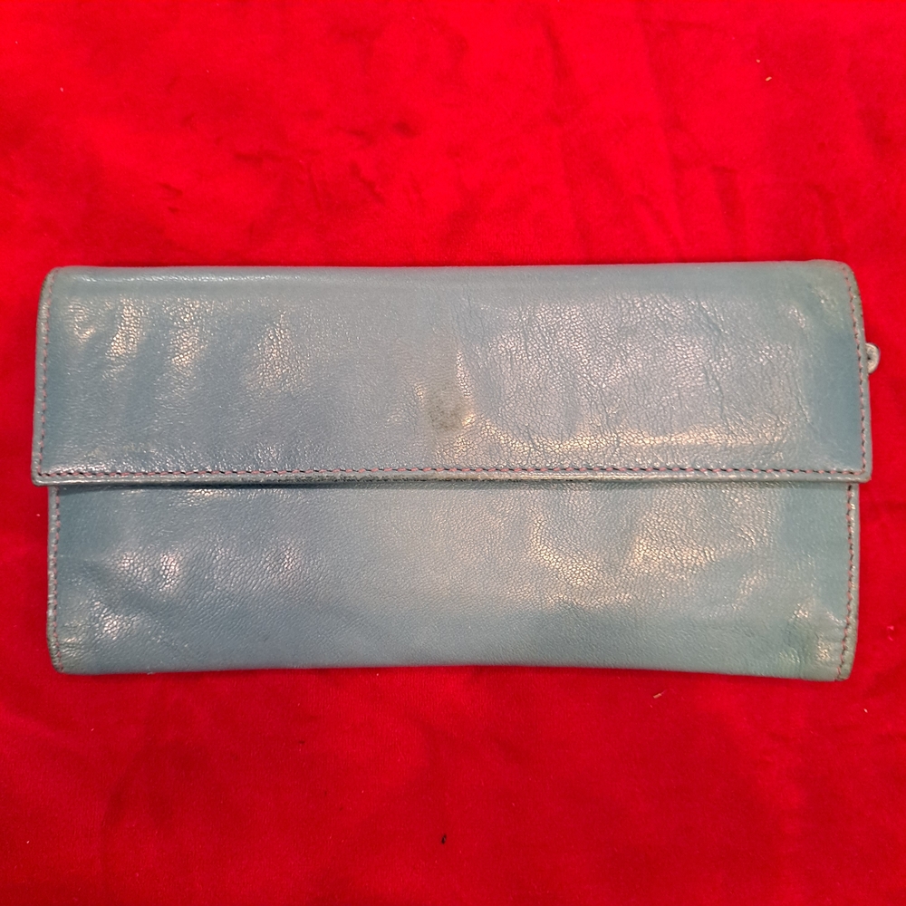 TUSK Elegant Turquoise Blue Leather Bifold Slim Wallet